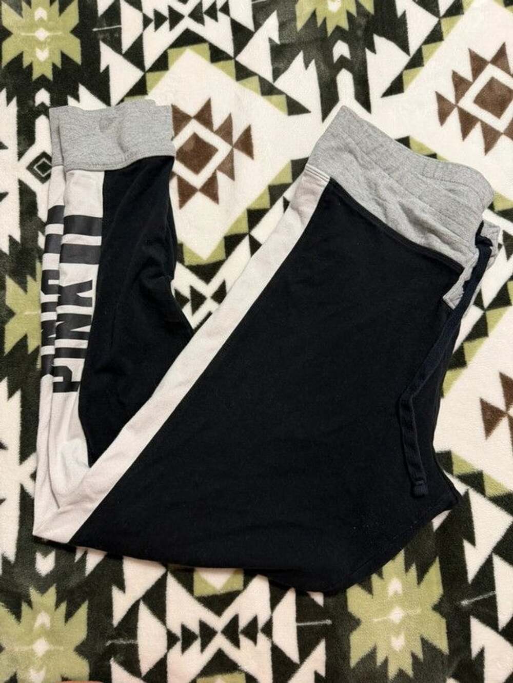 Yoga pants - Picture 2 of 3